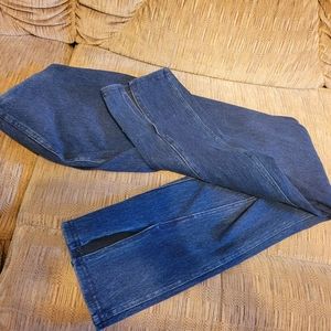 LYSSE flared jeggings size M.